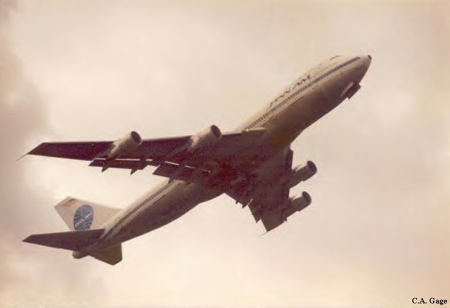 747-under.jpg